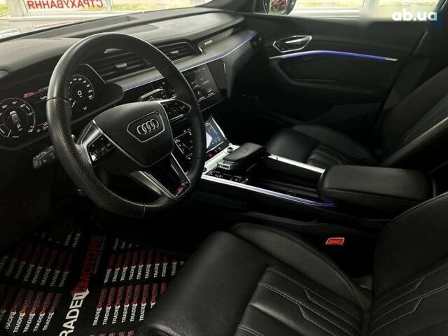 Ауди E-Tron, объемом двигателя 0 л и пробегом 20 тыс. км за 44490 $, фото 23 на Automoto.ua