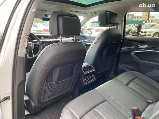 Ауди E-Tron, объемом двигателя 0 л и пробегом 81 тыс. км за 35900 $, фото 23 на Automoto.ua