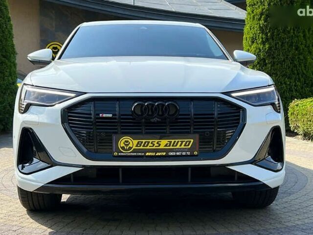 Ауди E-Tron, объемом двигателя 0 л и пробегом 33 тыс. км за 42990 $, фото 1 на Automoto.ua