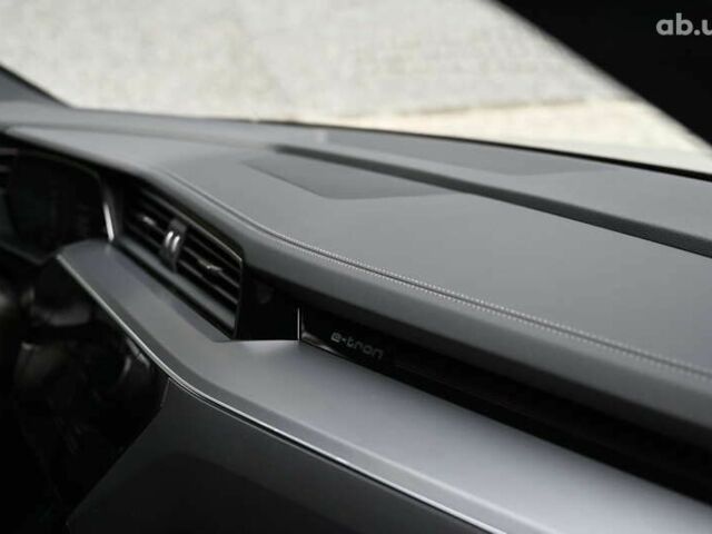 Ауди E-Tron, объемом двигателя 0 л и пробегом 35 тыс. км за 48895 $, фото 27 на Automoto.ua