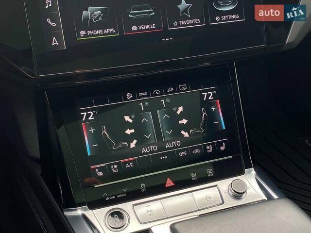 Ауди E-Tron, объемом двигателя 0 л и пробегом 81 тыс. км за 35900 $, фото 19 на Automoto.ua