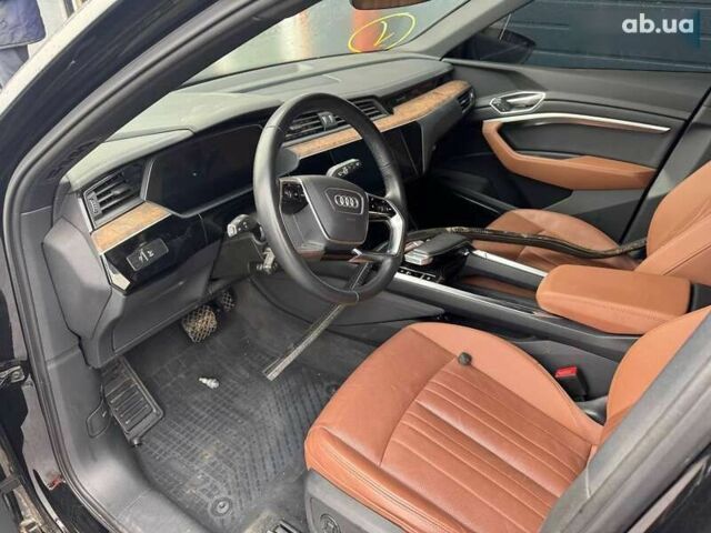Ауди E-Tron, объемом двигателя 0 л и пробегом 81 тыс. км за 25900 $, фото 13 на Automoto.ua