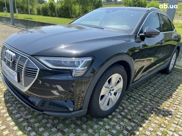 Ауди E-Tron, объемом двигателя 0 л и пробегом 7 тыс. км за 89770 $, фото 28 на Automoto.ua
