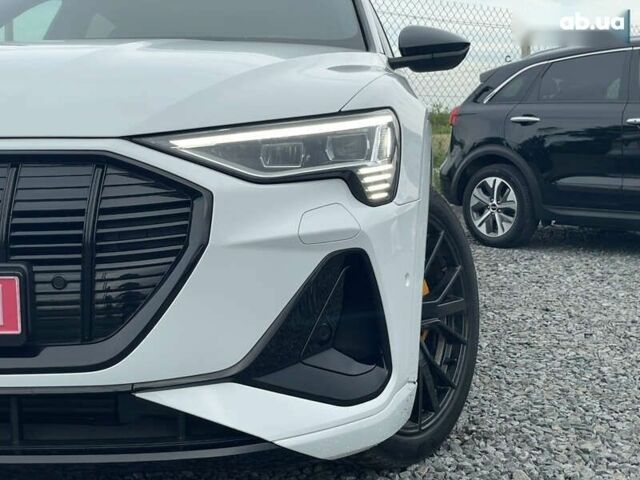 Ауди E-Tron, объемом двигателя 0 л и пробегом 69 тыс. км за 41999 $, фото 7 на Automoto.ua