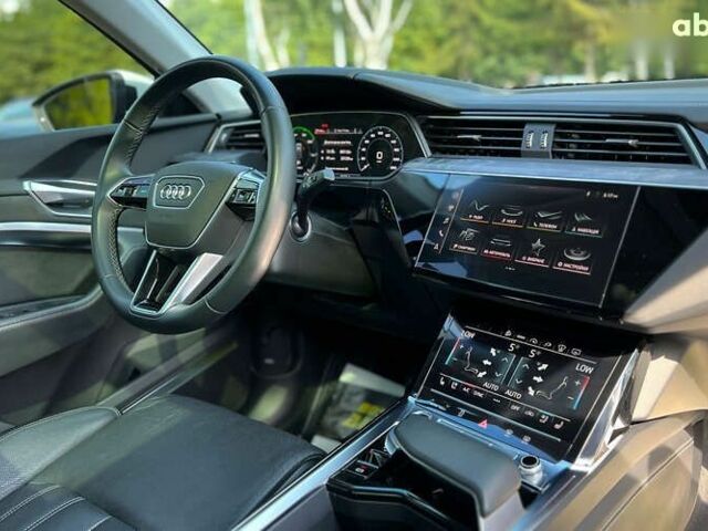 Ауди E-Tron, объемом двигателя 0 л и пробегом 33 тыс. км за 42990 $, фото 14 на Automoto.ua