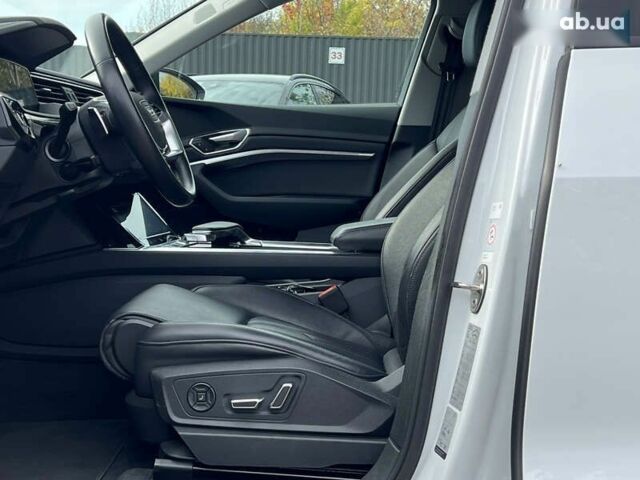 Ауді E-Tron, об'ємом двигуна 0 л та пробігом 41 тис. км за 39668 $, фото 28 на Automoto.ua