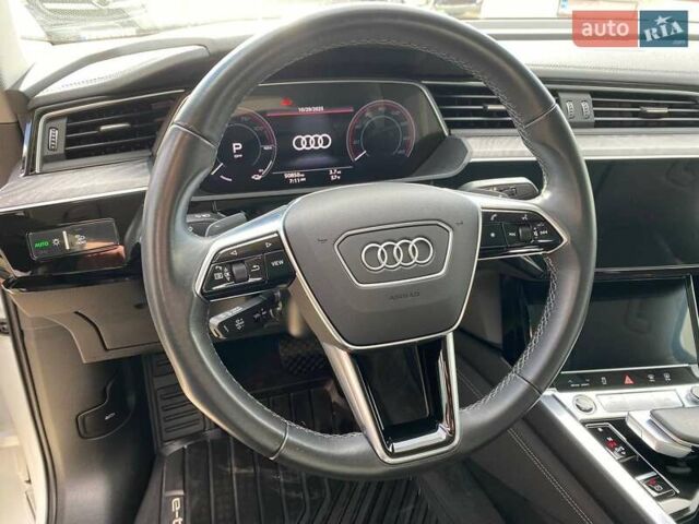 Ауди E-Tron, объемом двигателя 0 л и пробегом 81 тыс. км за 35900 $, фото 15 на Automoto.ua