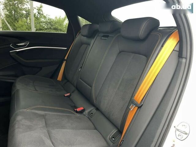 Ауди E-Tron, объемом двигателя 0 л и пробегом 69 тыс. км за 41999 $, фото 14 на Automoto.ua