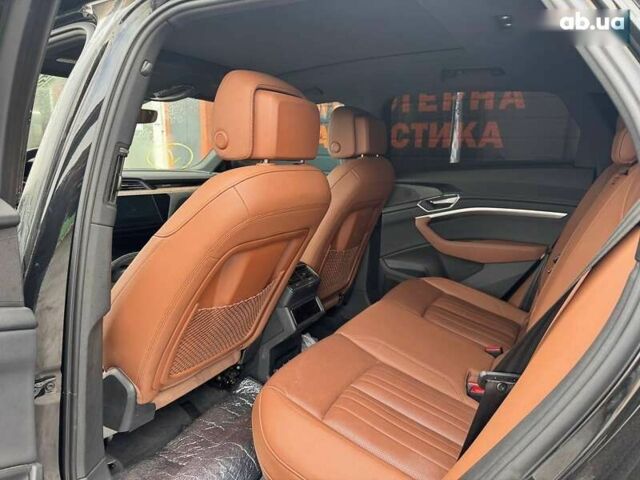 Ауди E-Tron, объемом двигателя 0 л и пробегом 81 тыс. км за 25900 $, фото 14 на Automoto.ua