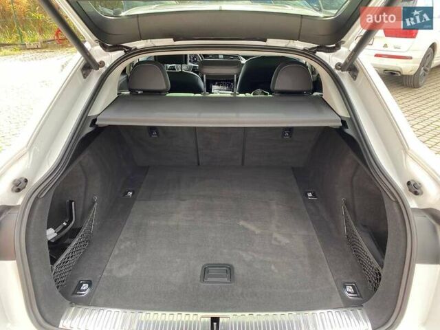 Ауди E-Tron, объемом двигателя 0 л и пробегом 81 тыс. км за 35900 $, фото 29 на Automoto.ua