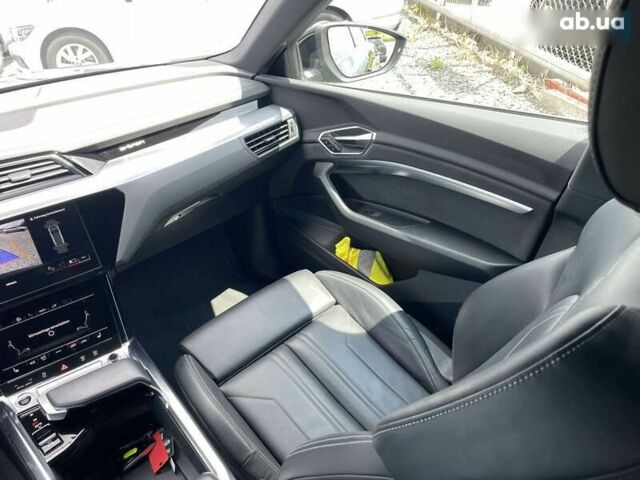 Ауди E-Tron, объемом двигателя 0 л и пробегом 40 тыс. км за 39200 $, фото 15 на Automoto.ua