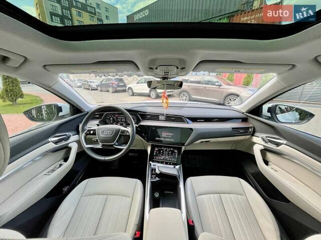 Ауди E-Tron, объемом двигателя 0 л и пробегом 8 тыс. км за 55000 $, фото 24 на Automoto.ua