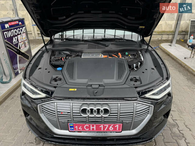 Ауди E-Tron, объемом двигателя 0 л и пробегом 55 тыс. км за 32500 $, фото 41 на Automoto.ua