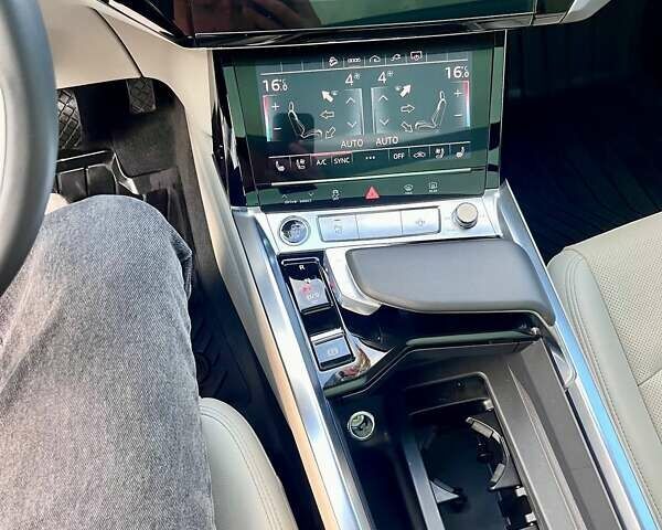 Ауди E-Tron, объемом двигателя 0 л и пробегом 8 тыс. км за 55000 $, фото 19 на Automoto.ua