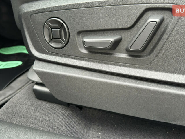 купить новое авто Ауди E-Tron 2023 года от официального дилера Володимир Олександрович Ауди фото