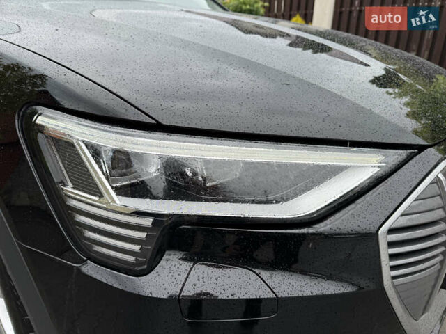 Ауди E-Tron, объемом двигателя 0 л и пробегом 55 тыс. км за 32500 $, фото 19 на Automoto.ua
