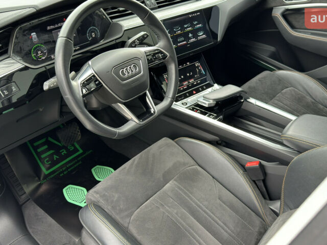 купить новое авто Ауди E-Tron 2023 года от официального дилера Володимир Олександрович Ауди фото