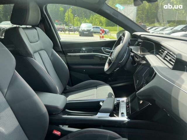 Ауді E-Tron, об'ємом двигуна 0 л та пробігом 1 тис. км за 104768 $, фото 21 на Automoto.ua