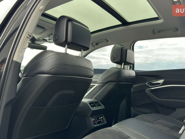 купить новое авто Ауди E-Tron 2023 года от официального дилера Володимир Олександрович Ауди фото