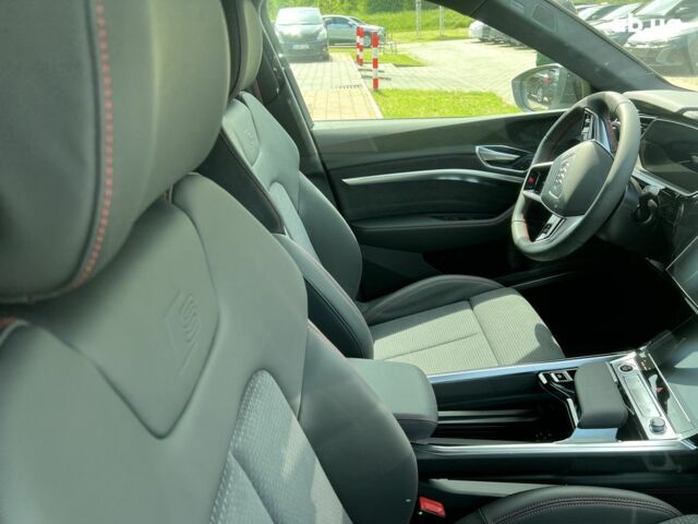 Ауді E-Tron, об'ємом двигуна 0 л та пробігом 1 тис. км за 104768 $, фото 6 на Automoto.ua