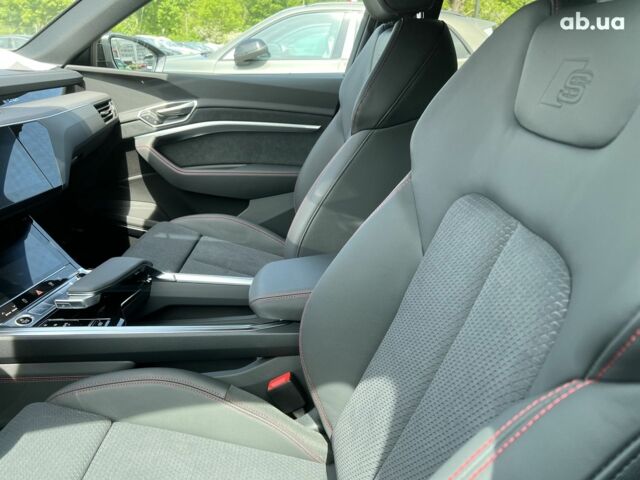 Ауді E-Tron, об'ємом двигуна 0 л та пробігом 1 тис. км за 104768 $, фото 31 на Automoto.ua