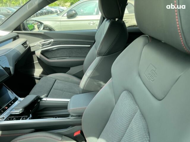 Ауді E-Tron, об'ємом двигуна 0 л та пробігом 1 тис. км за 104768 $, фото 32 на Automoto.ua