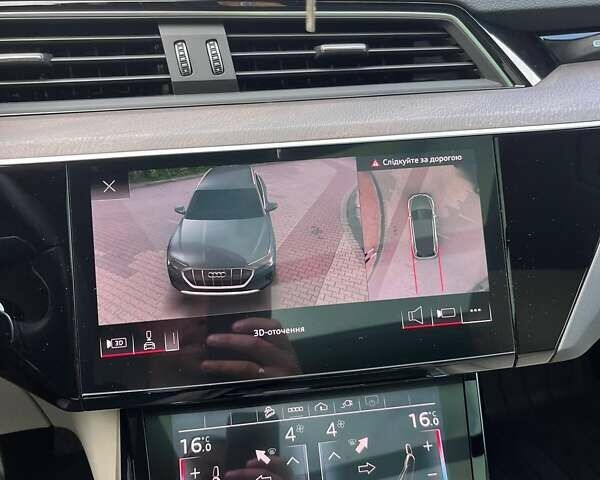 Ауди E-Tron, объемом двигателя 0 л и пробегом 8 тыс. км за 55000 $, фото 30 на Automoto.ua