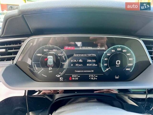 Ауди E-Tron, объемом двигателя 0 л и пробегом 8 тыс. км за 55000 $, фото 17 на Automoto.ua
