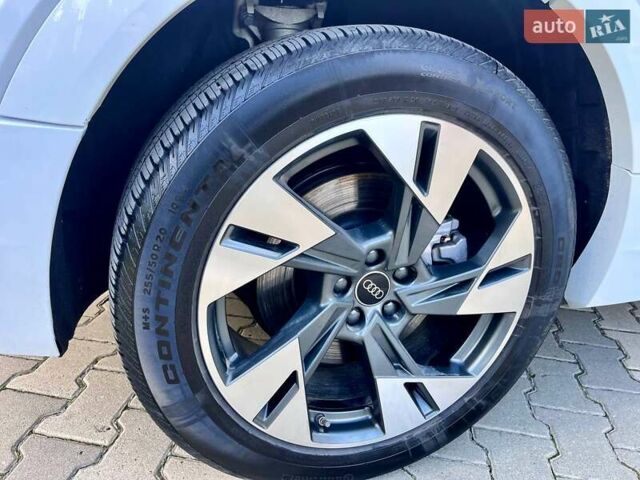 Ауди E-Tron, объемом двигателя 0 л и пробегом 8 тыс. км за 55000 $, фото 27 на Automoto.ua