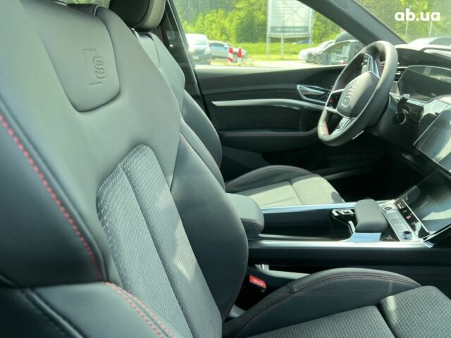 Ауді E-Tron, об'ємом двигуна 0 л та пробігом 1 тис. км за 104768 $, фото 5 на Automoto.ua