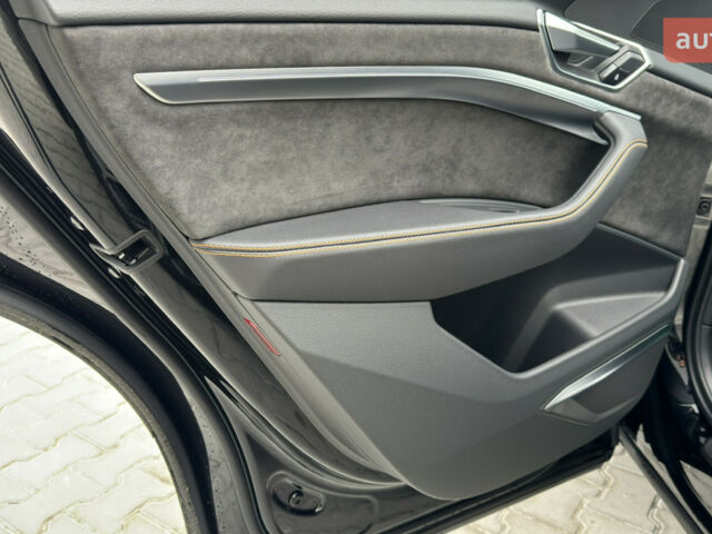 купить новое авто Ауди E-Tron 2023 года от официального дилера Володимир Олександрович Ауди фото