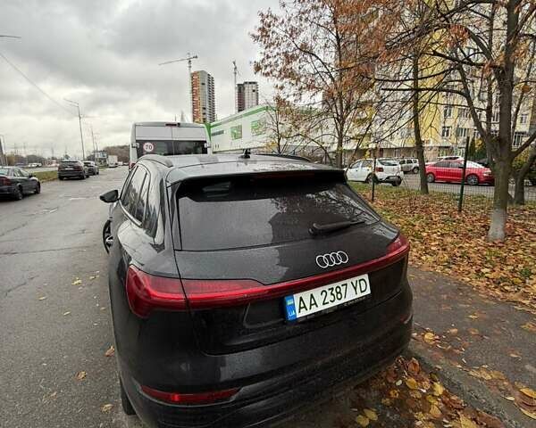 Ауди E-Tron, объемом двигателя 0 л и пробегом 35 тыс. км за 62000 $, фото 4 на Automoto.ua