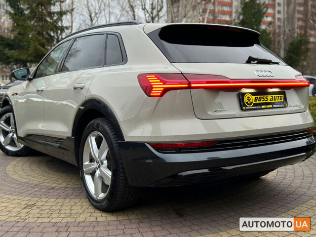 Желтый Ауди E-Tron, объемом двигателя 95 л и пробегом 58 тыс. км за 37300 $, фото 9 на Automoto.ua