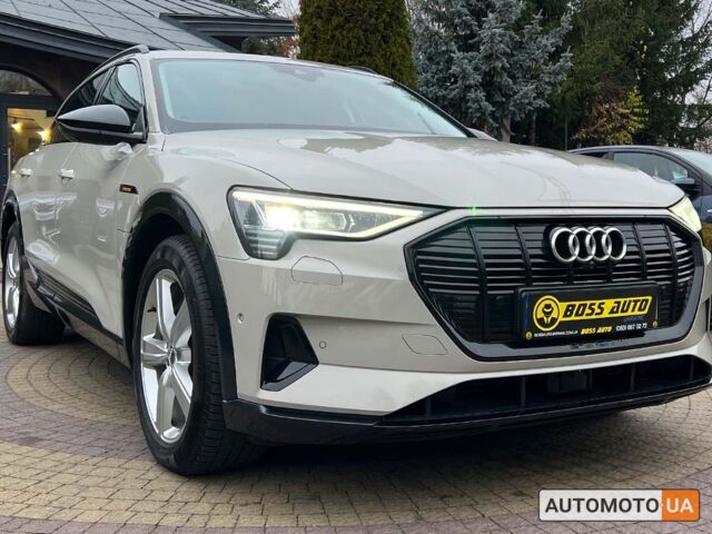Желтый Ауди E-Tron, объемом двигателя 95 л и пробегом 58 тыс. км за 37300 $, фото 8 на Automoto.ua