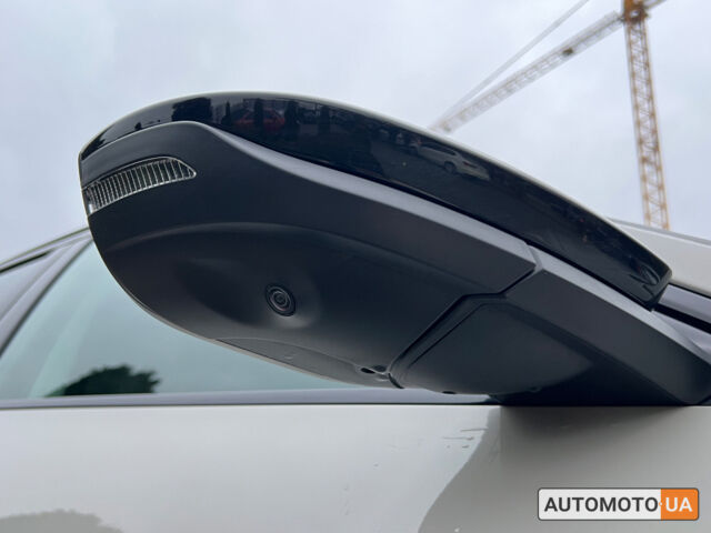 Желтый Ауди E-Tron, объемом двигателя 95 л и пробегом 58 тыс. км за 37300 $, фото 13 на Automoto.ua