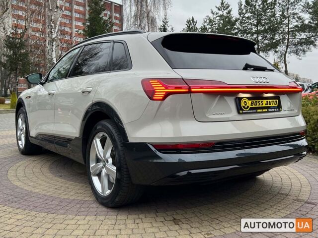 Желтый Ауди E-Tron, объемом двигателя 95 л и пробегом 58 тыс. км за 37300 $, фото 4 на Automoto.ua
