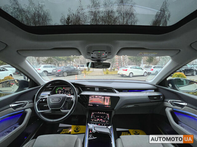 Желтый Ауди E-Tron, объемом двигателя 95 л и пробегом 58 тыс. км за 37300 $, фото 21 на Automoto.ua