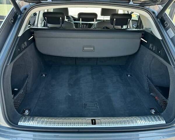 Серый Ауди E-Tron, объемом двигателя 0 л и пробегом 141 тыс. км за 27900 $, фото 62 на Automoto.ua