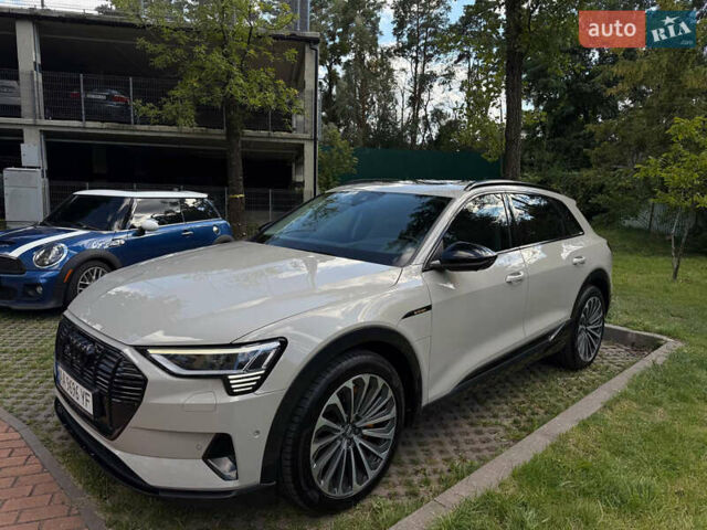 Серый Ауди E-Tron, объемом двигателя 0 л и пробегом 90 тыс. км за 42500 $, фото 5 на Automoto.ua