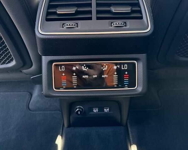 Серый Ауди E-Tron, объемом двигателя 0 л и пробегом 141 тыс. км за 27900 $, фото 71 на Automoto.ua