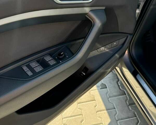 Серый Ауди E-Tron, объемом двигателя 0 л и пробегом 141 тыс. км за 27900 $, фото 46 на Automoto.ua