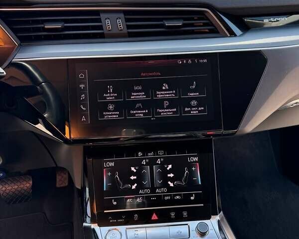 Серый Ауди E-Tron, объемом двигателя 0 л и пробегом 141 тыс. км за 27900 $, фото 79 на Automoto.ua