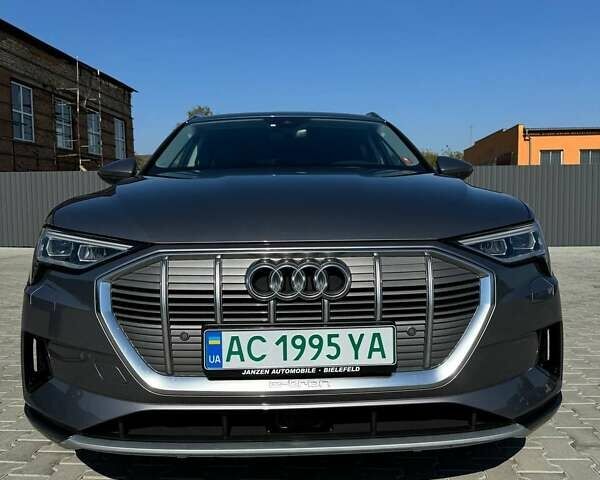 Серый Ауди E-Tron, объемом двигателя 0 л и пробегом 141 тыс. км за 27900 $, фото 25 на Automoto.ua