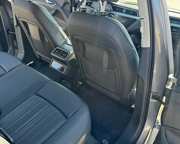 Серый Ауди E-Tron, объемом двигателя 0 л и пробегом 141 тыс. км за 27900 $, фото 55 на Automoto.ua