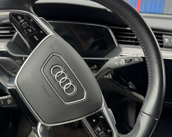 Серый Ауди E-Tron, объемом двигателя 0 л и пробегом 75 тыс. км за 36000 $, фото 3 на Automoto.ua