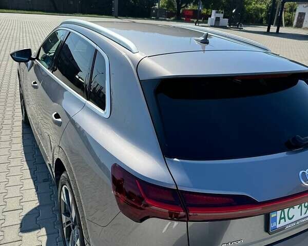 Серый Ауди E-Tron, объемом двигателя 0 л и пробегом 141 тыс. км за 27900 $, фото 29 на Automoto.ua