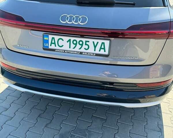 Серый Ауди E-Tron, объемом двигателя 0 л и пробегом 141 тыс. км за 27900 $, фото 30 на Automoto.ua