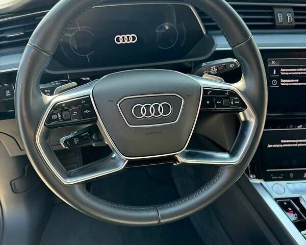 Серый Ауди E-Tron, объемом двигателя 0 л и пробегом 141 тыс. км за 27900 $, фото 87 на Automoto.ua