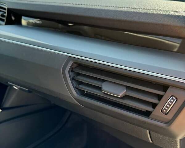 Серый Ауди E-Tron, объемом двигателя 0 л и пробегом 141 тыс. км за 27900 $, фото 35 на Automoto.ua