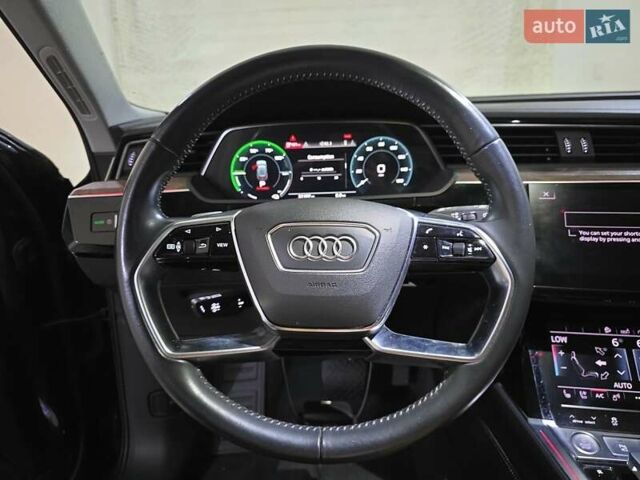 Серый Ауди E-Tron, объемом двигателя 0 л и пробегом 800 тыс. км за 26200 $, фото 10 на Automoto.ua